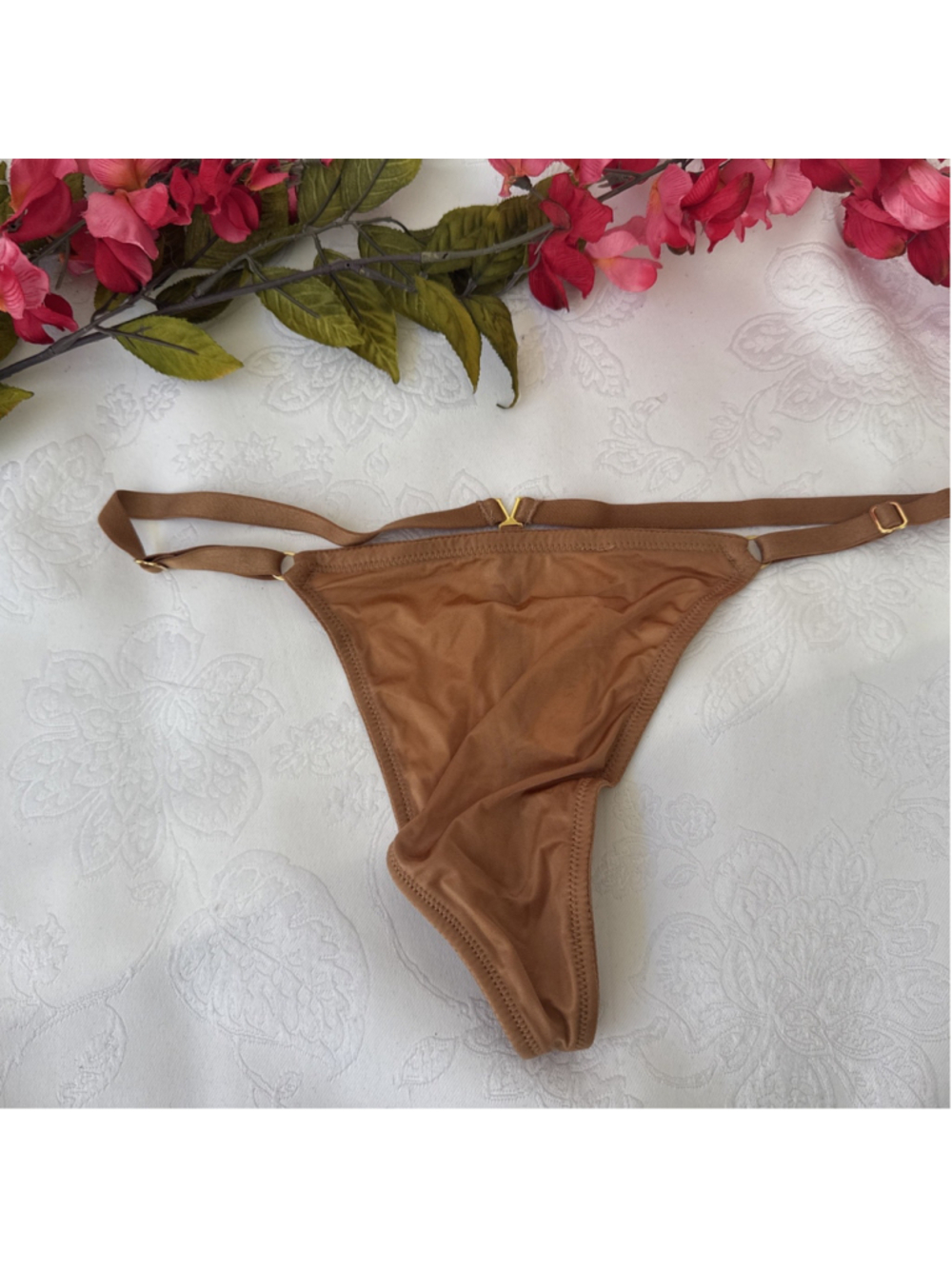 VICTORIA'S SECRET M GOLD NUDE SILKY V STRING THONG PANTIES ADJ SIDES O RING NWT